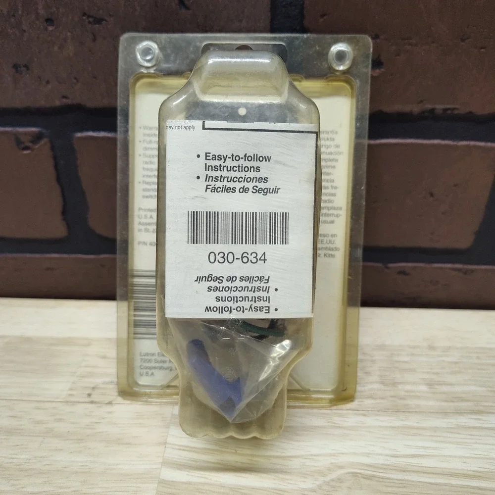 LUTRON PUSH ON / OFF DIMMER SWITCH 600 WATTS D-600PH-WH NEW